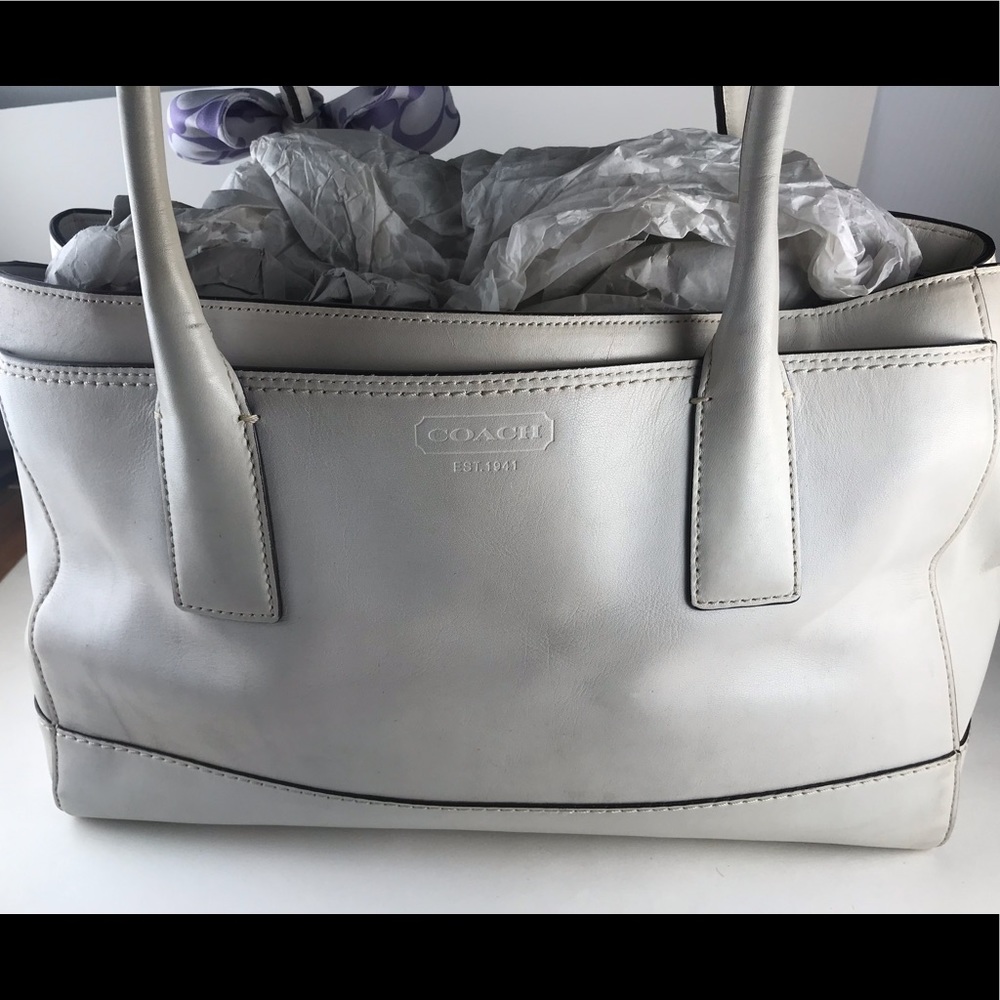 Classic White Coach Madeline Purse - Picture 2 of 8